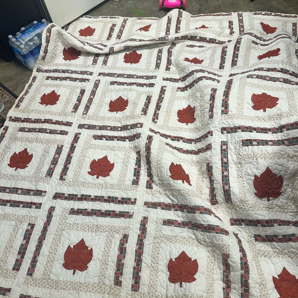 Maple Leaf Patterned Quilt - Cream and Red